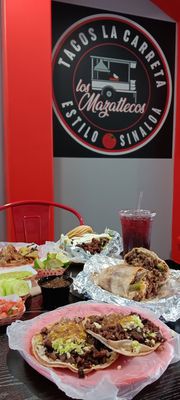 Tacos La Carreta by null