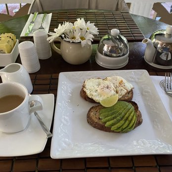 Salon Du Café - Avocado Toast - Coffee Roasteries Near Me - Miami Beach, Florida Salon Du Café - Avocado Toast - Coffee Roasteries Near Me - Miami Beach, Florida