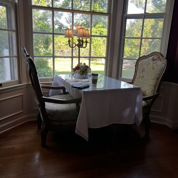The Beland Mansion - Dining room - Hotels Near Me - Fort Smith, Arkansas The Beland Mansion - Dining room - Hotels Near Me - Fort Smith, Arkansas