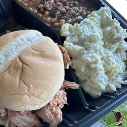 Rosebud's BBQ - Chicken bbq platter