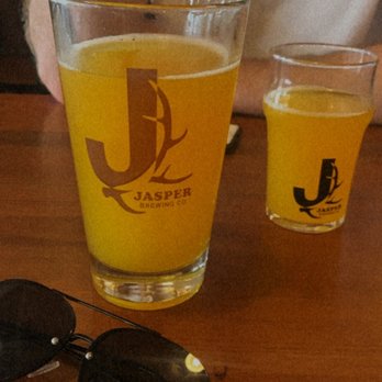 Jasper Brewing Company - Tangerine dream ale - Burgers Near Me - Jasper, Alberta Jasper Brewing Company - Tangerine dream ale - Burgers Near Me - Jasper, Alberta