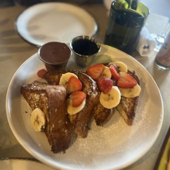 The Front Yard - French Toast - Breakfast & Brunch Near Me - North Hollywood, California The Front Yard - French Toast - Breakfast & Brunch Near Me - North Hollywood, California
