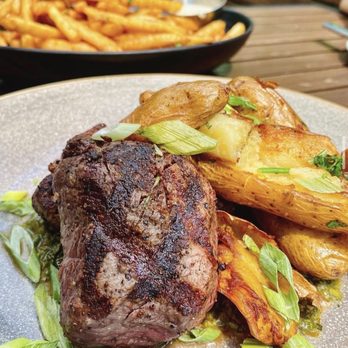 Copper Vine Inn - Petit Filets & Wedges! @phidingthefam - Wine Bars Near Me - New Orleans, Louisiana Copper Vine Inn - Petit Filets & Wedges! @phidingthefam - Wine Bars Near Me - New Orleans, Louisiana