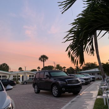 Siesta Royale - Sunrise from Siesta Royale. - Apartments Near Me - Sarasota, Florida