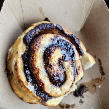 Blind Box BBQ - Cinnamon roll - Barbeque Near Me - Kansas City, Kansas