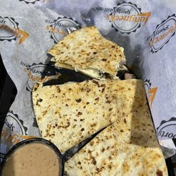 Longnecks Sports Grill