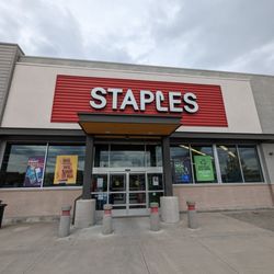 Staples - Storefront