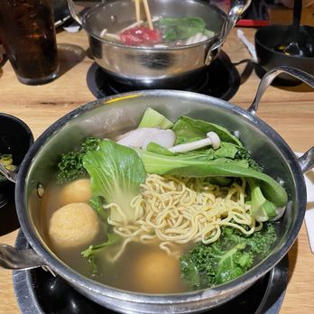 dPot Unlimited - Beef broth with veggies - Hot Pot Near Me - Irvine, California