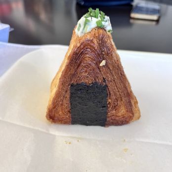 Cafe W Bakery and Desserts - cronigiri - Cafes Near Me - Flushing, New York