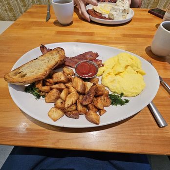 Yolked Kitchen - Breakfast & Brunch Near Me - Clovis, California