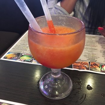 Dallas BBQ Washington Heights - Frozen drink (can't rmr the name but it came with a mini rosé) - Barbeque Near Me - New York, New York