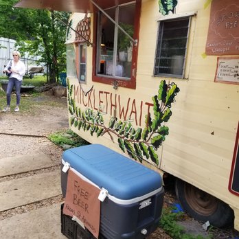 Micklethwait Craft Meats - Free beer  - cheers! - Food Trucks Near Me - Austin, Texas