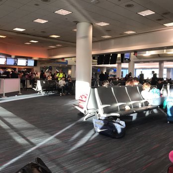Prime Time Shuttle - Waiting on standby at LAX - Airport Shuttles Near Me - Los Angeles, California