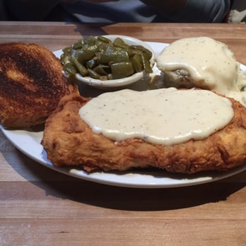 Cheddar's Scratch Kitchen - Country fried steak, mashed potatoes and green beans with Texas toast. - American Near Me - Gainesville, Georgia