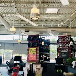 Les Schwab Tire Center