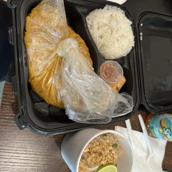 Thai Gem - Massaman Curry and Pad Thai - Thai Near Me - Clovis, California