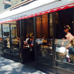 Comptoir Malesherbes - Lots of sun
