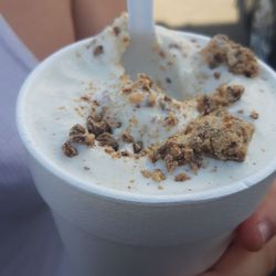 Mel's Drive-In - Reese's Cyclone