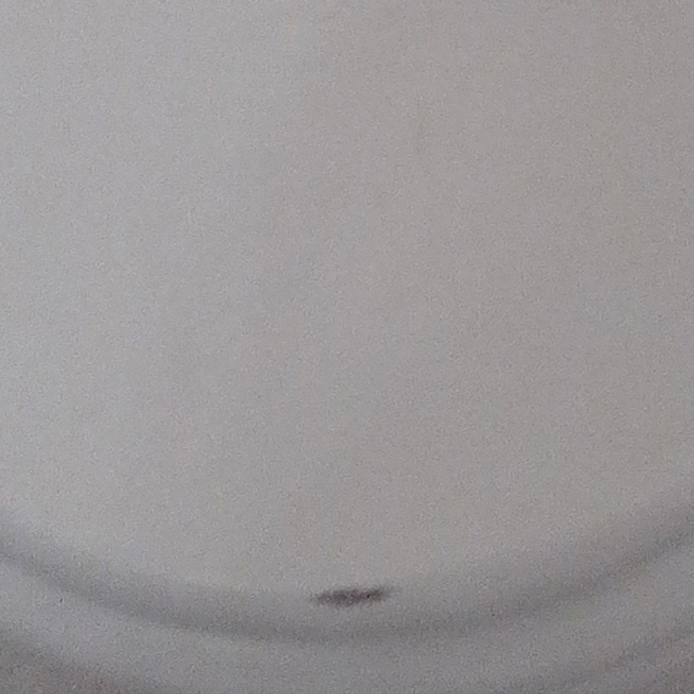 Groeslon Ty Mawr - Marks on lid of toilet. Toile also marks inside and backs up. - Bed & Breakfast Near Me - Llanddeiniolen, GWN