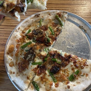 Versalia Pizza Kendall Yards - Lemon and dill on a pizza? Special of the day:) YES PLEASE! - Pizza Near Me - Spokane, Washington