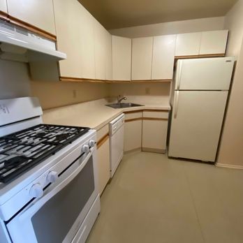 Tucked & Tidy - Kitchen - Home Cleaning Near Me - Somerville, New Jersey Tucked & Tidy - Kitchen - Home Cleaning Near Me - Somerville, New Jersey