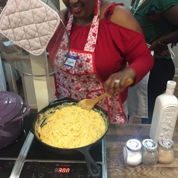 Cooking With A Twist - Wife Mac and cheese with lobster - Cooking Classes Near Me - Stafford, Texas