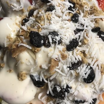 Snacks - Bionico ($6): fresh fruit topped with condensed milk, granola, and raisins - Desserts Near Me - San Mateo, California