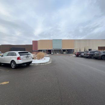 Ridgedale Center - Parking lot - Shopping Centers Near Me - Minnetonka, Minnesota Ridgedale Center - Parking lot - Shopping Centers Near Me - Minnetonka, Minnesota
