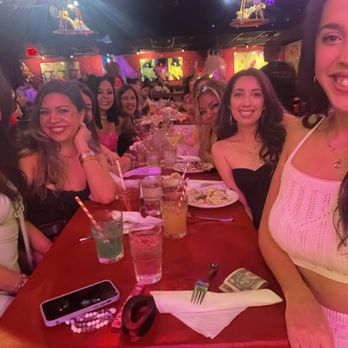 Lips - Florida - Bars Near Me - Oakland Park, Florida