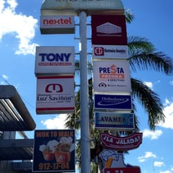 Plaza Royal Américas - Estos son los diversos negocios que puedes encontrar en Plaza Royal, justo en frente de Plaza las Américas.