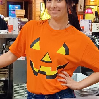 Smokey Bones - Kara, our favorite server at Smokey Bones! - Barbeque Near Me - Florence, Kentucky