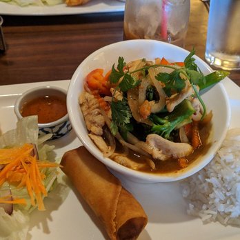 Mai Thai - Cashew nuts chicken lunch special - Thai Near Me - Benicia, California Mai Thai - Cashew nuts chicken lunch special - Thai Near Me - Benicia, California