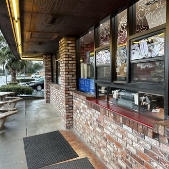 Jeff's Freezette - Jeff's Freezette in Colusa, CA. - Burgers Near Me - Colusa, California