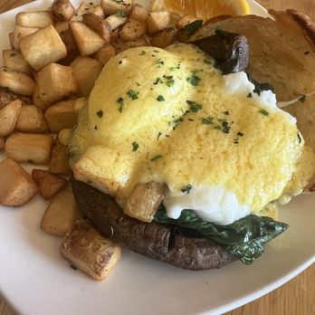 Brunchies - Portobello Croissant Benny - Breakfast & Brunch Near Me - Tampa, Florida Brunchies - Portobello Croissant Benny - Breakfast & Brunch Near Me - Tampa, Florida