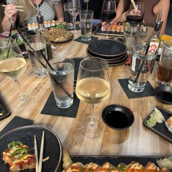 CO - Firecracker and happy hour potion crispy tuna - Sushi Bars Near Me - Columbia, South Carolina