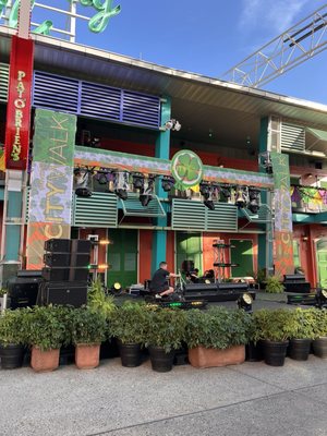 Pat O'Brien's by null