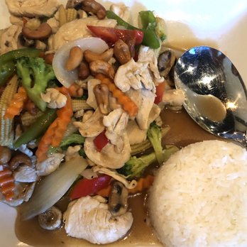 Panang 7 Thai Restaurant - Cashew chicken stir fry with steamed rice. Very fresh and delicious and a huge portion! - Thai Near Me - Moore, Oklahoma