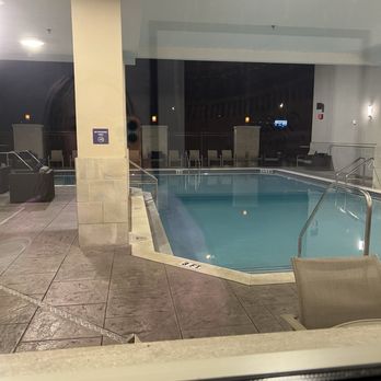 Drury Plaza Hotel - Picture of pool - Hotels Near Me - Tallahassee, Florida