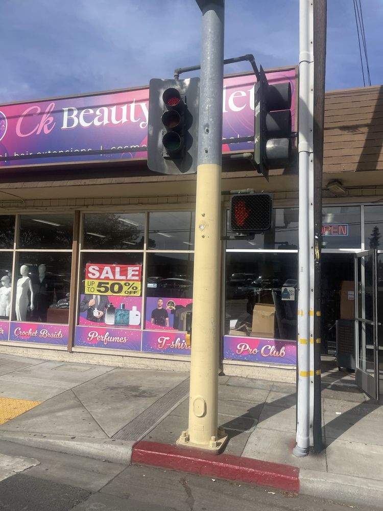C K Beauty Outlet Logo