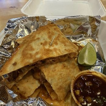 Taste - Birria quesadilla - American Near Me - Ferguson, Missouri Taste - Birria quesadilla - American Near Me - Ferguson, Missouri