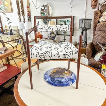 Vintage Concept - Used, Vintage & Consignment Near Me - West Hollywood, California Vintage Concept - Used, Vintage & Consignment Near Me - West Hollywood, California