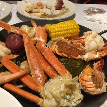 Fisherman's Kitchen - Weekend Seafood Sampler is great - Seafood Near Me - Garland, Texas