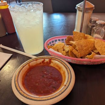 El Castillo - Nachos and salsa - Tex-Mex Near Me - San Antonio, Texas El Castillo - Nachos and salsa - Tex-Mex Near Me - San Antonio, Texas