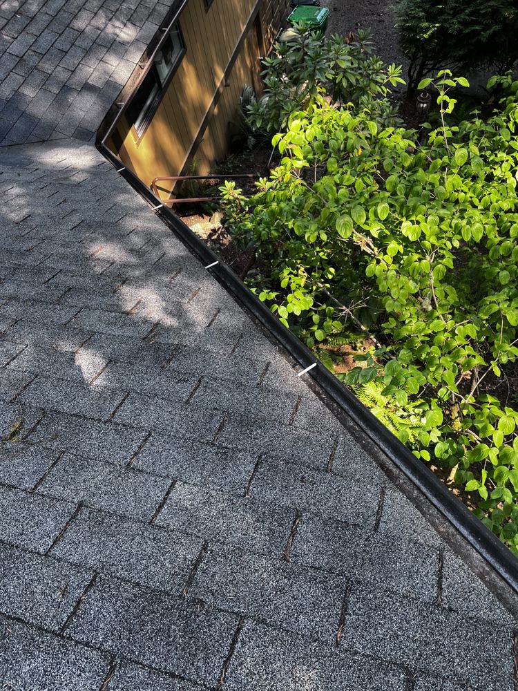 SIMPLY GUTTERS Updated July 2024 157 Photos 2708 N St SE, Auburn