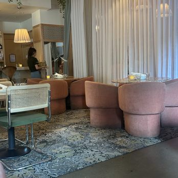 Café Zuzu - Interior - Cafes Near Me - Toronto, Ontario Café Zuzu - Interior - Cafes Near Me - Toronto, Ontario
