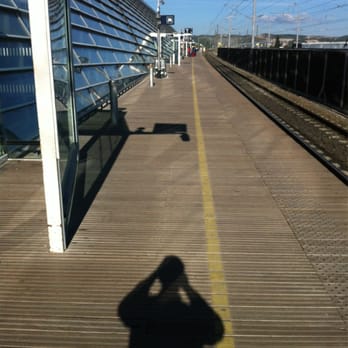 Gare SNCF d'Avignon TGV - Gate 4 - Train Stations Near Me - Avignon, 84