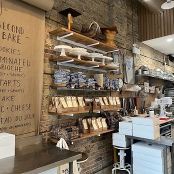 Mindy's Bakery - Desserts Near Me - Chicago, Illinois