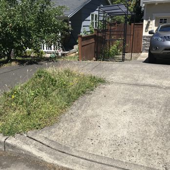 Good Green Neighbors - a car parked in front of a house - Gardeners Near Me Good Green Neighbors - a car parked in front of a house - Gardeners Near Me