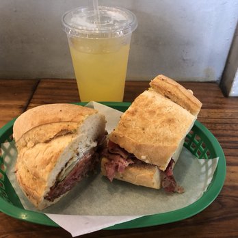EARL Kaimuki - Sandwiches Near Me - Honolulu, Hawaii