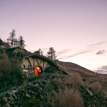 The Hobbit Inn - Vacation Rentals Near Me - Orondo, Washington